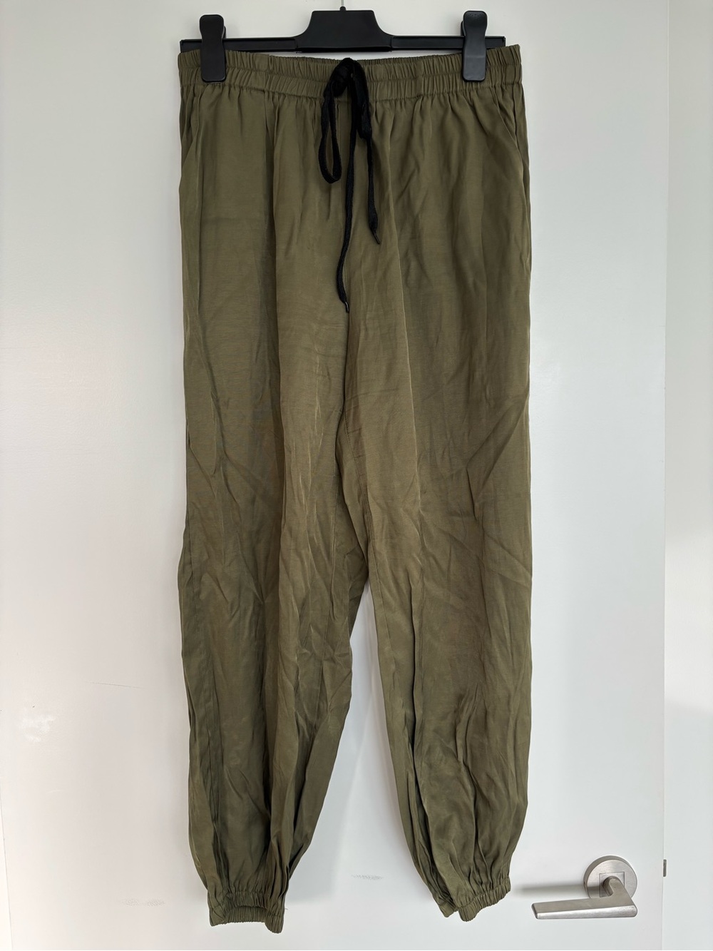 SHEIN Curve 14-19” Waist Drawstring Capri Cuffed Joggers, Green/Black, Size 0XL